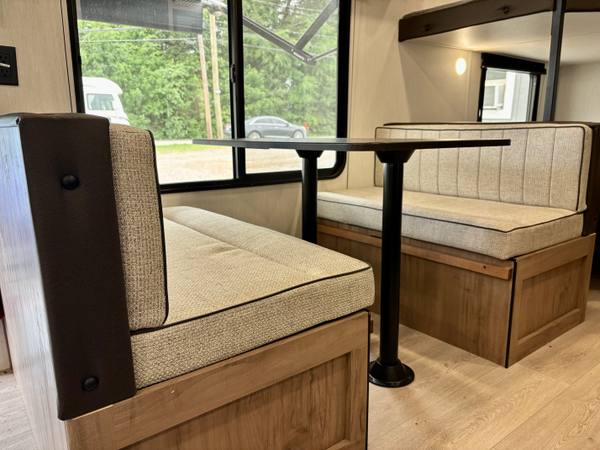 2025 Cherokee Grey Wolf 26EV Bunkhouse — photo 8
