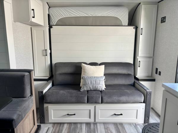 2025 Jayco Jayflight 197MB Murphy Bed | Bunkhouse — photo 7