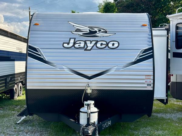 2025 Jayco Jayflight 197MB Murphy Bed | Bunkhouse — photo 2