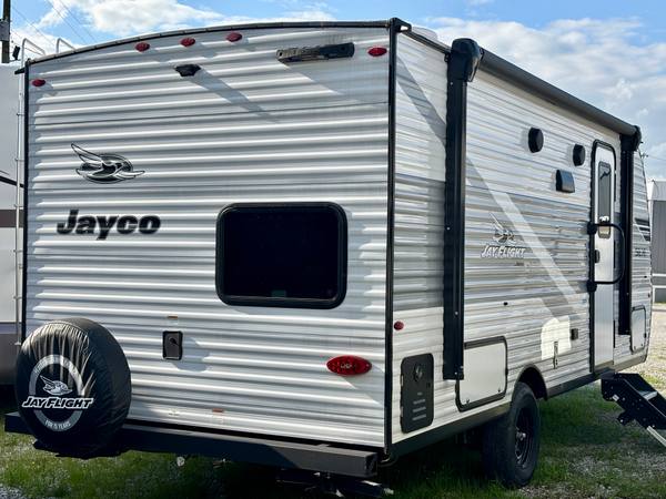 2025 Jayco Jayflight 197MB Murphy Bed | Bunkhouse — photo 4