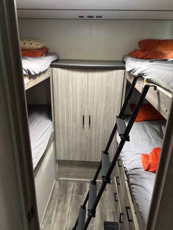 2023 Keystone Passport SL 282QB Quad Bunk — photo 9