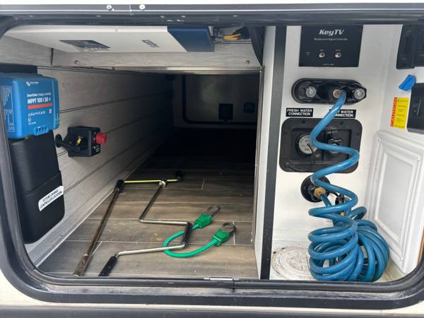 2023 Keystone Passport SL 282QB Quad Bunk — photo 5