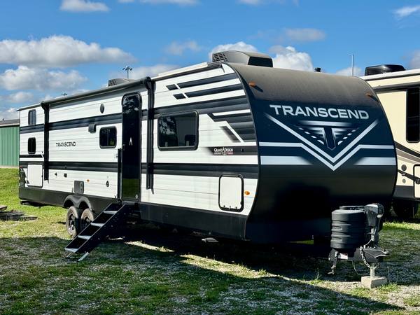 2025 Grand Design Transcend 335BHT Quad Bunkroom — photo 2