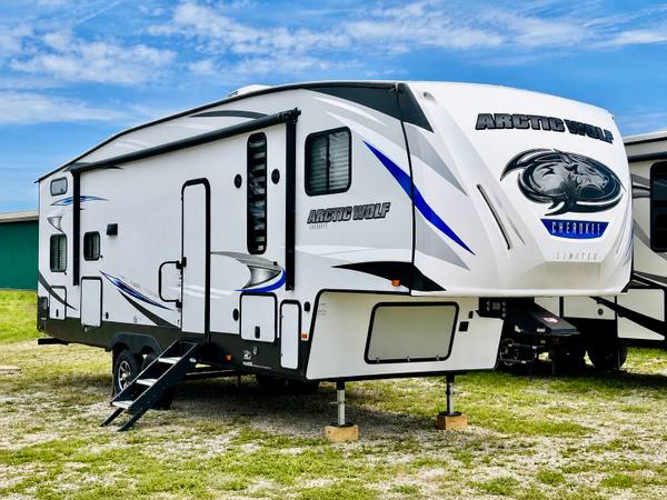 2020 Cherokee Arctic Wolf Limited 287BH — photo 3
