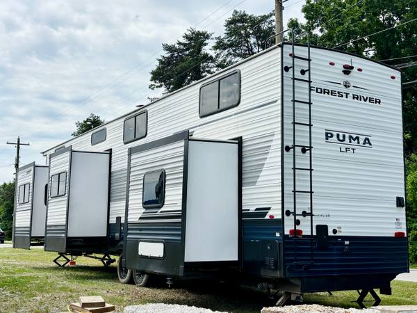 2025 Palomino Puma Destination 403LFT — photo 5