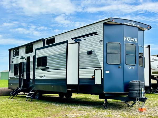 2025 Palomino Puma Destination 403LFT — photo 3