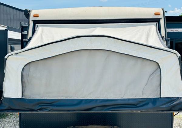 2015 Palomino Solaire Hybrid 197X — photo 5
