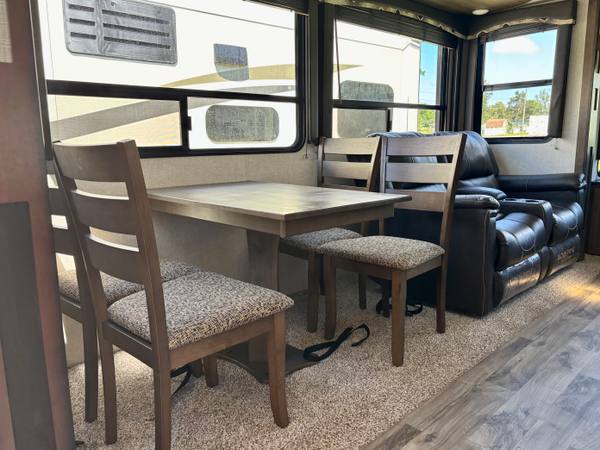 2018 Keystone Cougar 344MKS Rear Living | Washer/Dryer — photo 9