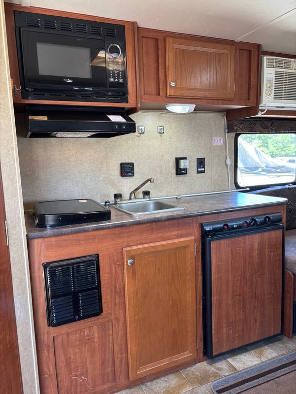 2014 Jayco Jayflight Swift 145RB — photo 9
