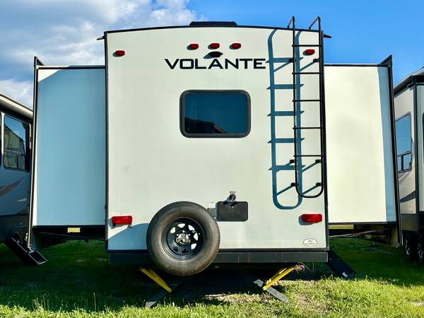 2021 Keystone Volante 360DB 2 Bed | 2 Bath — photo 4