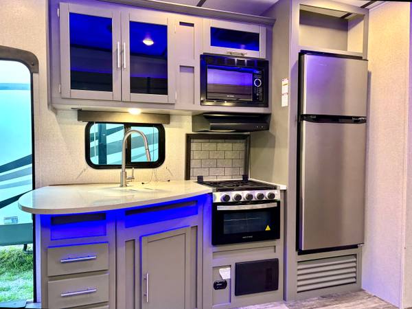 2021 Keystone Volante 360DB 2 Bed | 2 Bath — photo 9