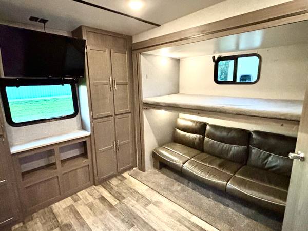 2021 Keystone Volante 360DB 2 Bed | 2 Bath — photo 12