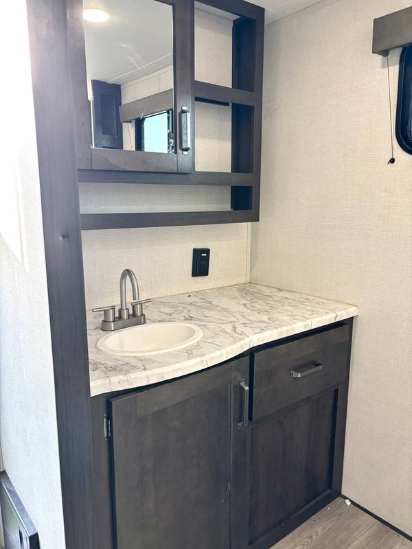 2023 Grand Design Transcend 221RB Rear Bath | Washer/Dryer — photo 7