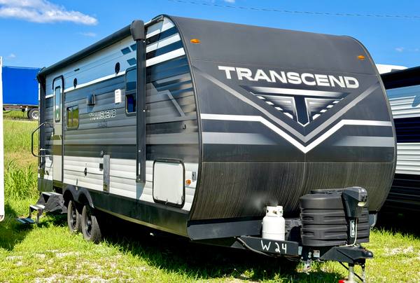 2023 Grand Design Transcend 221RB Rear Bath | Washer/Dryer — photo 2