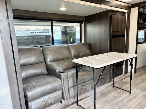 2023 Grand Design Transcend 221RB Rear Bath | Washer/Dryer — photo 10