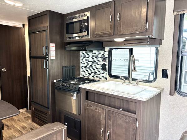 2018 Keystone Springdale 2600TB Bunkhouse — photo 6