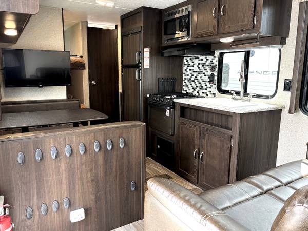 2018 Keystone Springdale 2600TB Bunkhouse — photo 5
