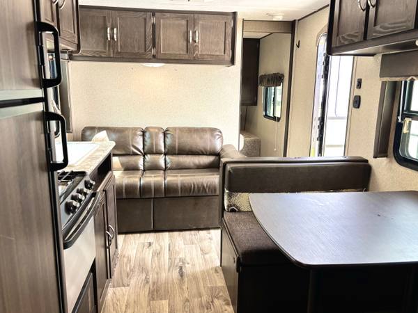 2018 Keystone Springdale 2600TB Bunkhouse — photo 10
