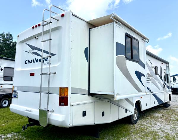 2004 Damon Challenger 348W — photo 4