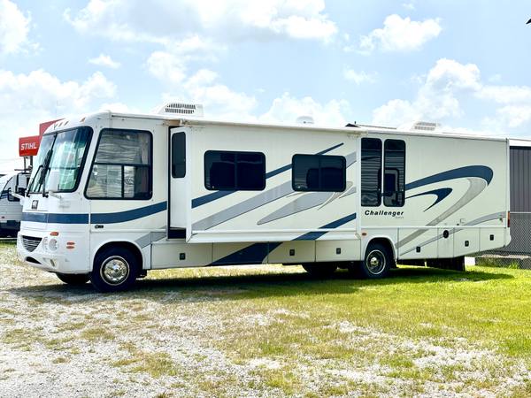 2004 Damon Challenger 348W — photo 6