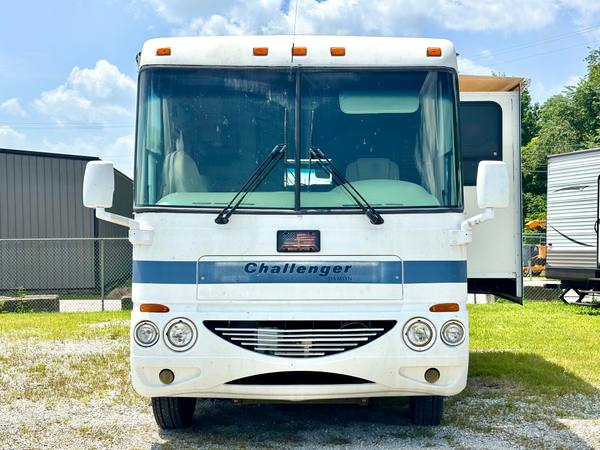 2004 Damon Challenger 348W — photo 2