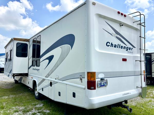 2004 Damon Challenger 348W — photo 5